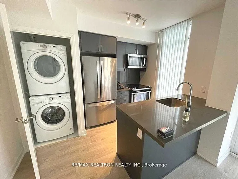 50 Wellesley St E #1111 — Photo 6