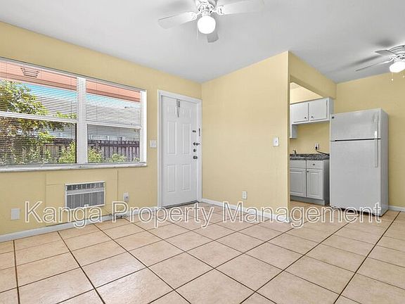 5th image of 1217 S North St APT 1