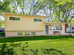 77 Circle Dr E, Montgomery, IL 60538