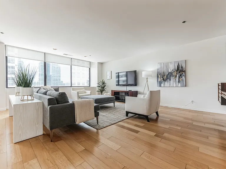 48 W Broadway #1408N — Photo 1