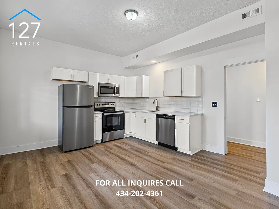 911 Longwood Ave #8