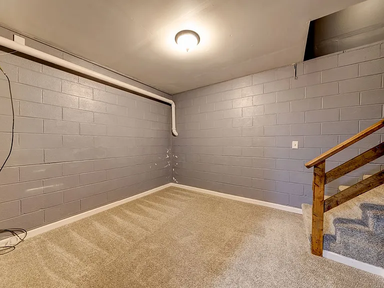 3253 N Senseney Cir — Photo 11