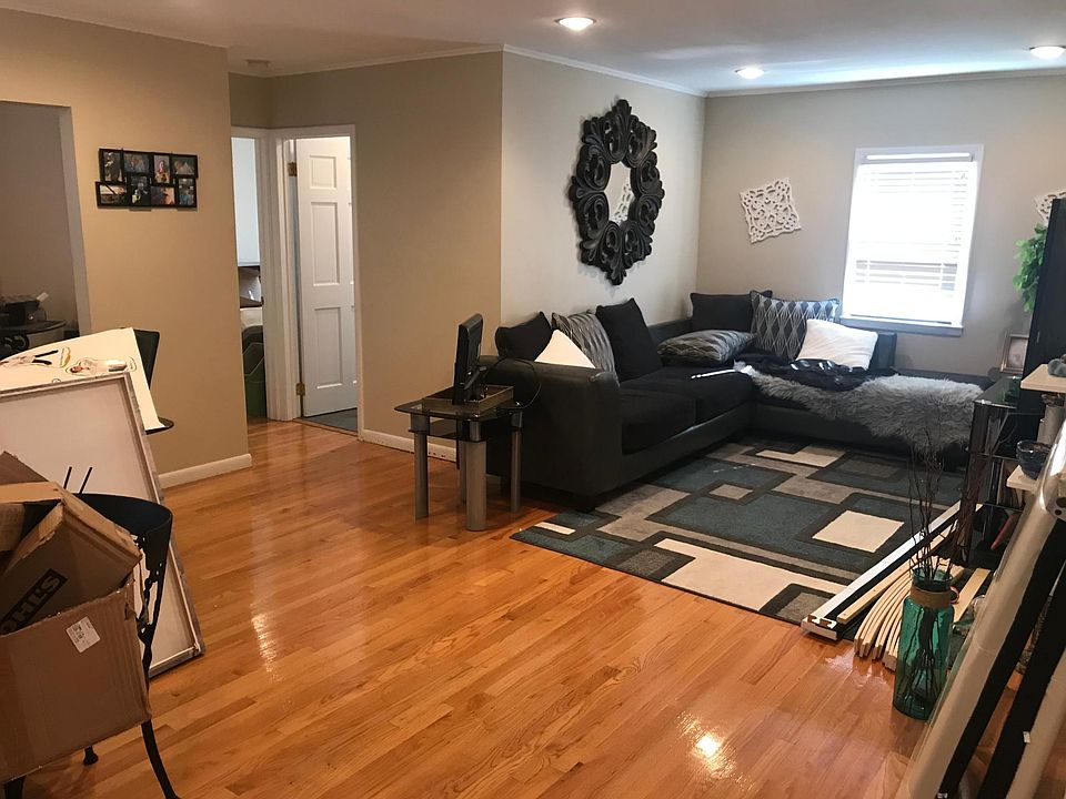 1st image of 1231 W Broadway APT 2