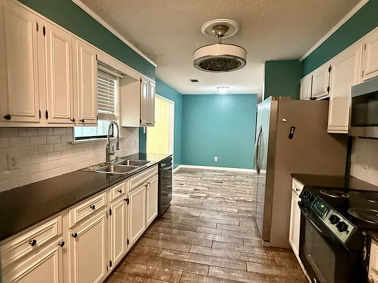 1116 W Nettleton Ave — Photo 9