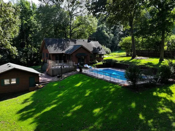 37 Saluda Ave, Ware Shoals, SC 29692