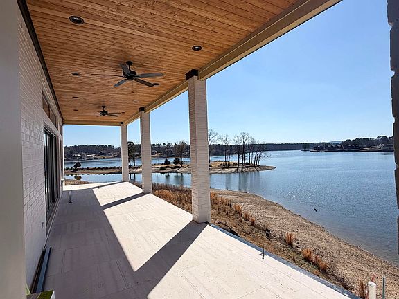 5th image of 232 Post Point