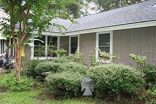 BACK SHOWING SCREEN PORCH