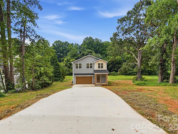 3rd image of 604 Sharon Dr