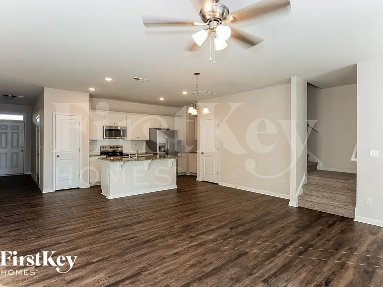 10755 Rivergate Dr NW — Photo 5