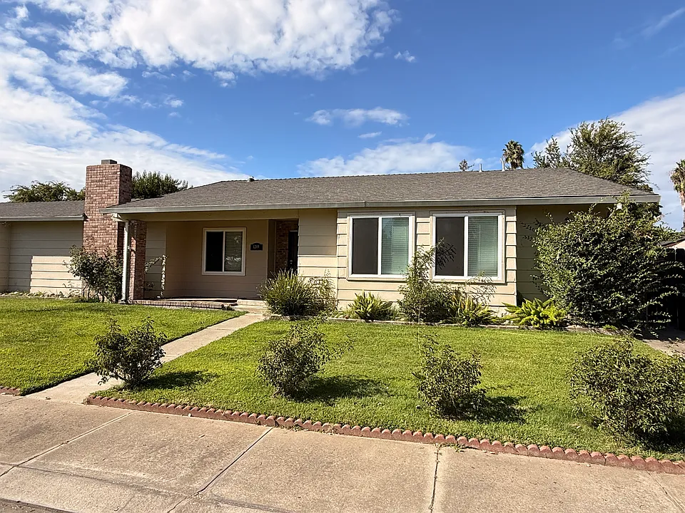 1219 Bradford Cir