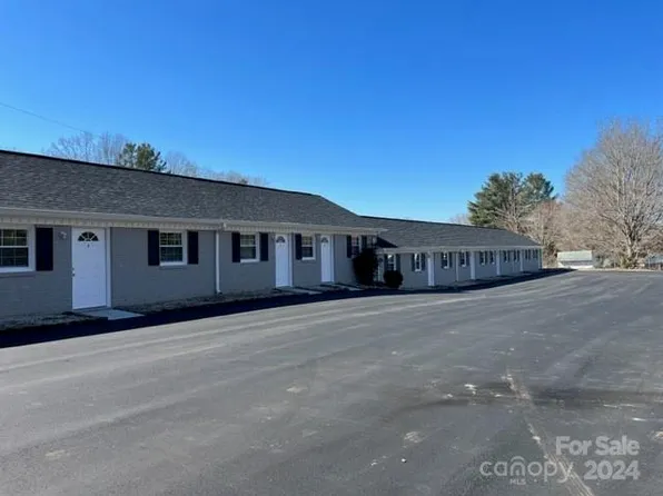 800 Dodson Mill Rd, Pilot Mtn, NC 27041