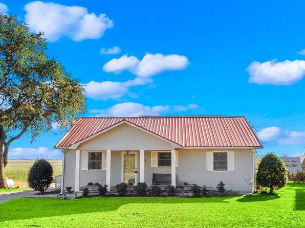 641 Shoreline Drive W, Sunset Beach, NC 28468