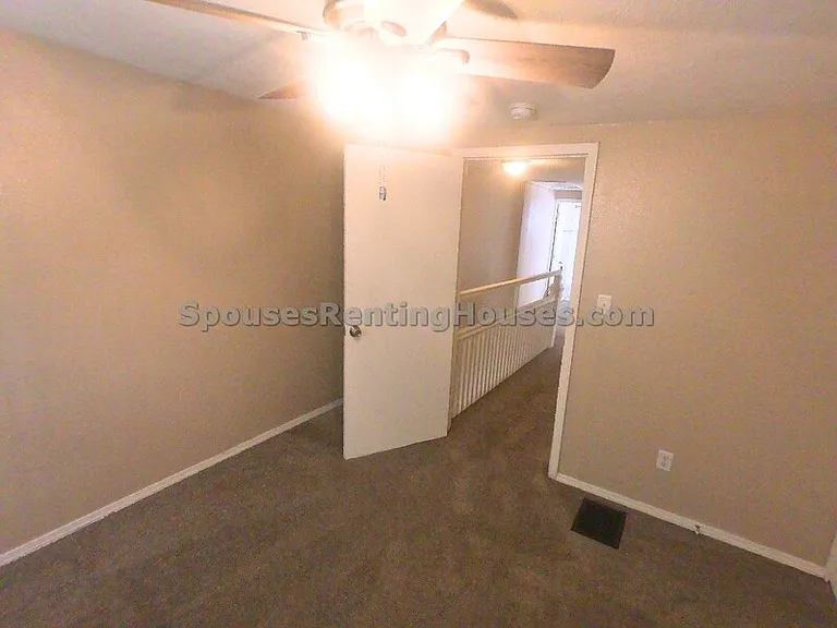 4017 E 11th St #1 — Photo 12