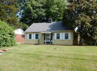 2363 Gardner Dr, Saint Louis, MO 63136