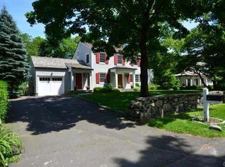 18 Salt Box Ln, Darien, CT 06820