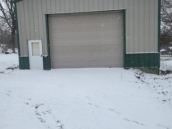 5th image of 624 Warren St
