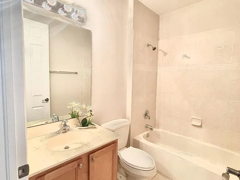 870 Marina Del Ray Ln #3 — Photo 9