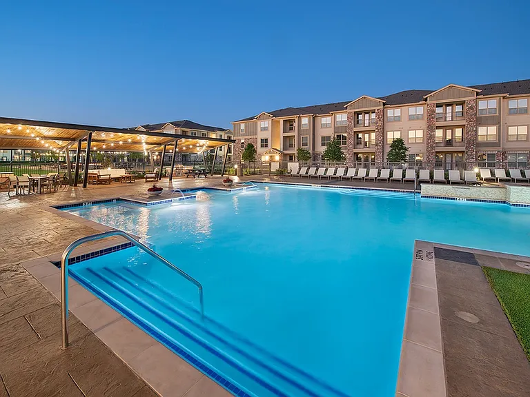 Pool 3 lo-res