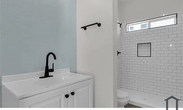 220 4th Ave E #1 — Photo 6