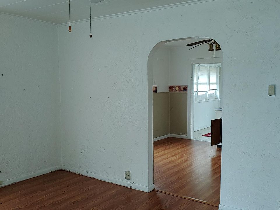 2nd image of 3208 Outdoor Rd