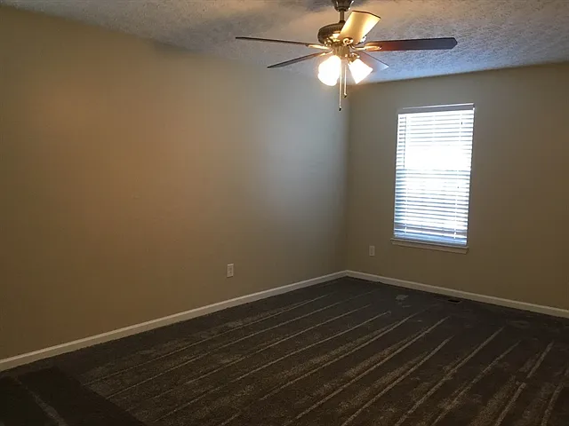 317 Evergreen Cir — Photo 6