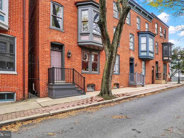 328 E Locust St, York, PA 17403
