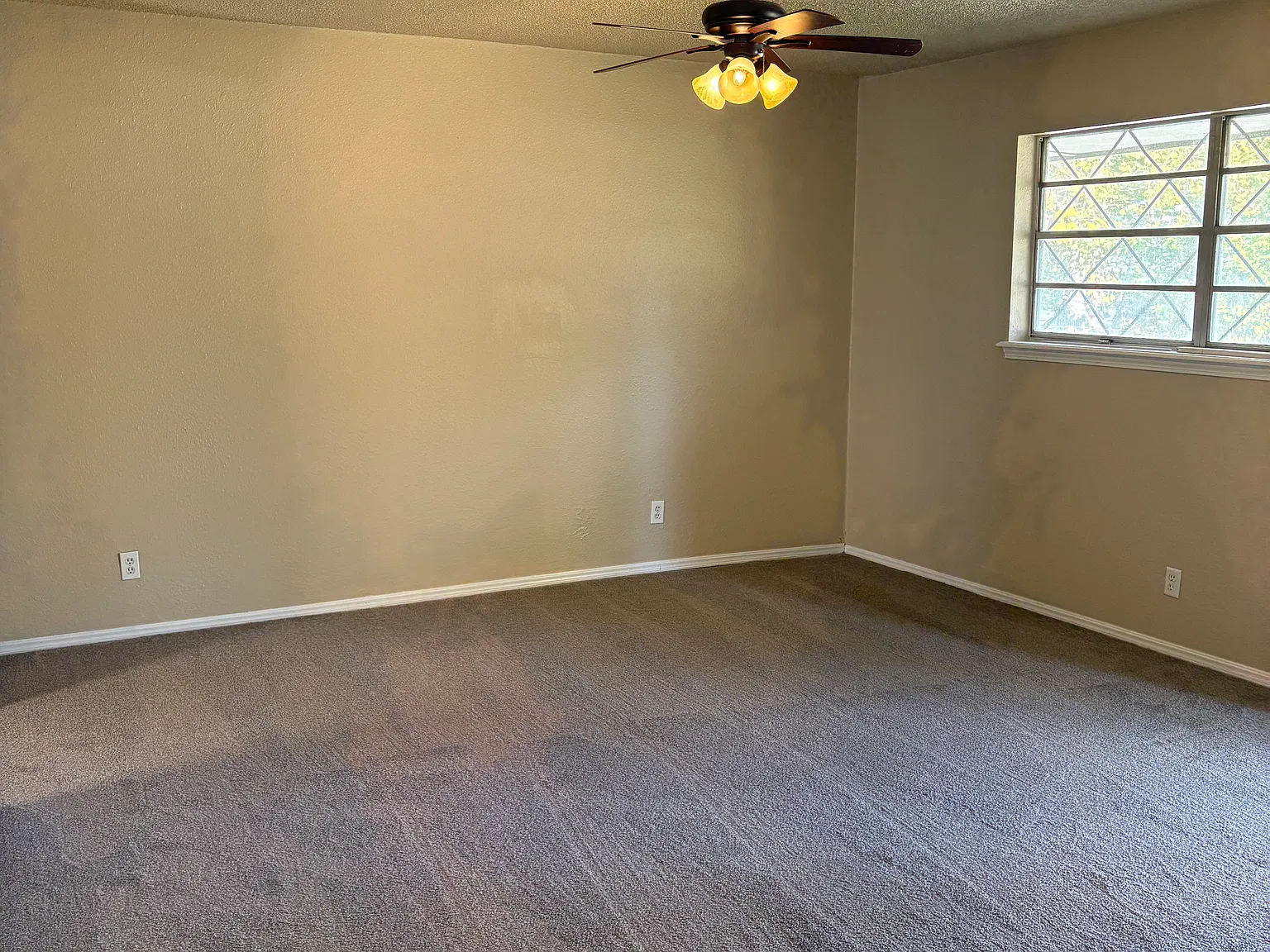 2 bed, 768 sqft, $995 — Photo 4