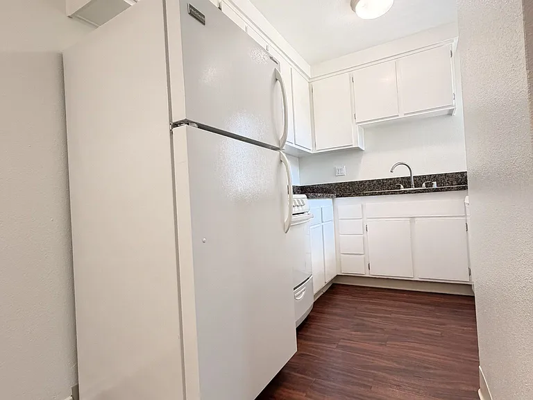 Concord Square Apartments — Photo 63