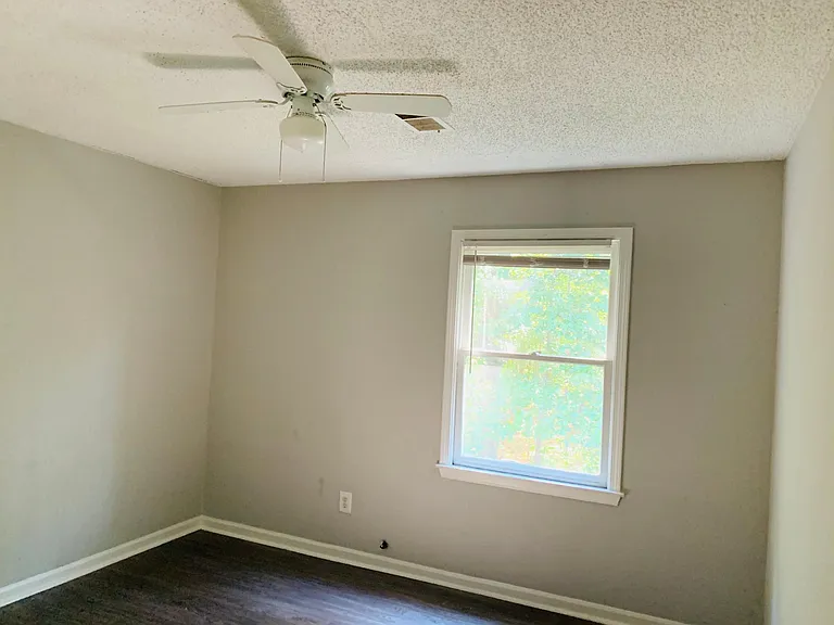 638 Thomasville Blvd SE — Photo 5