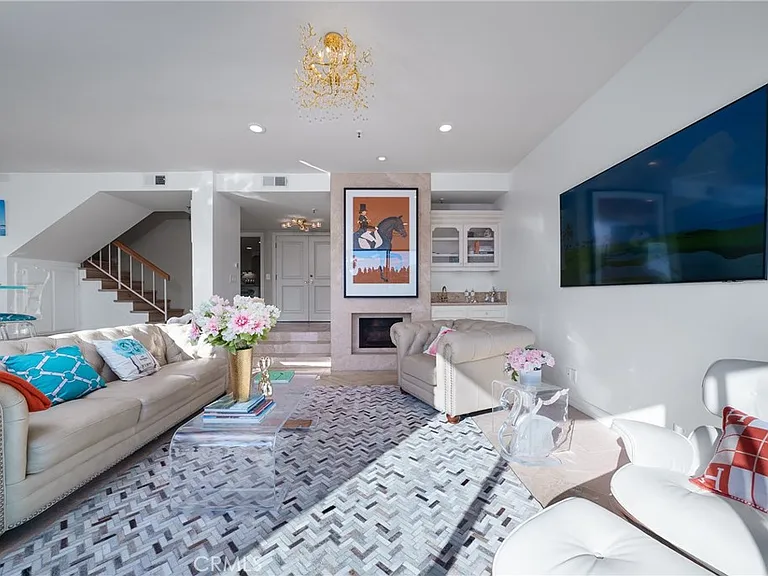 67 Sea Island Dr — Photo 3