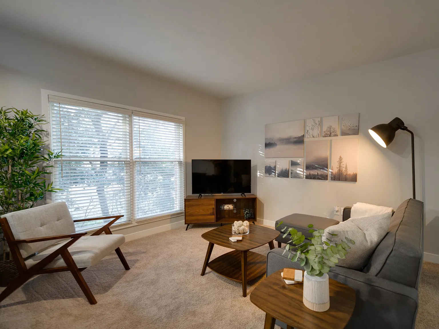 515 E Capitol Ave — Photo 2
