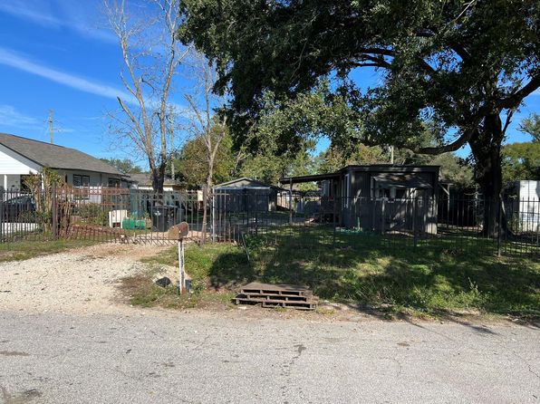 5428 3rd St, Katy, TX 77493