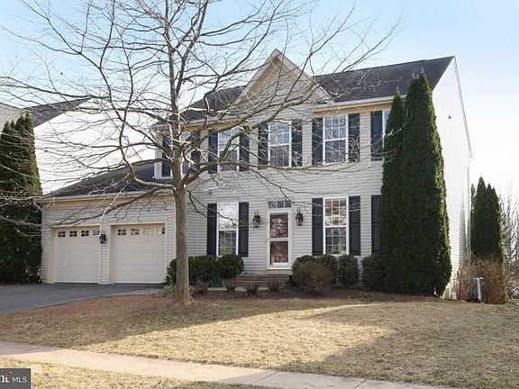 2nd image of 35779 Chapel Hill Ct
