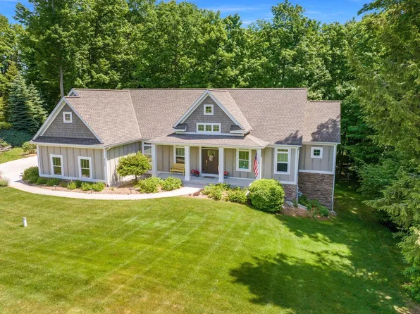 9390 E Summerfield Dr #15, Traverse City, MI 49684