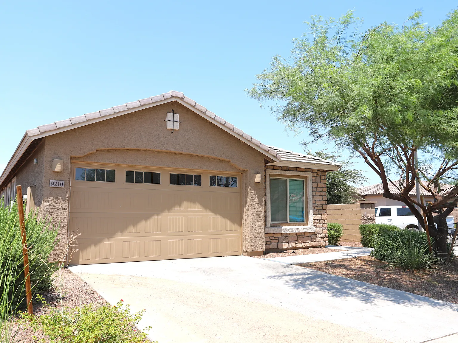 4 bed, 1791 sqft, $2,300 — Photo 3