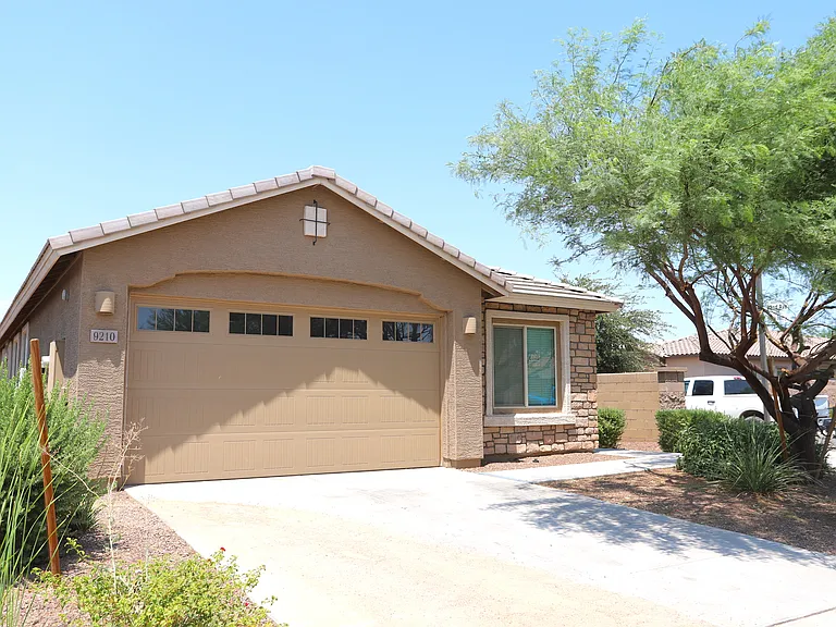 9210 W Willow Bend Ln — Photo 3
