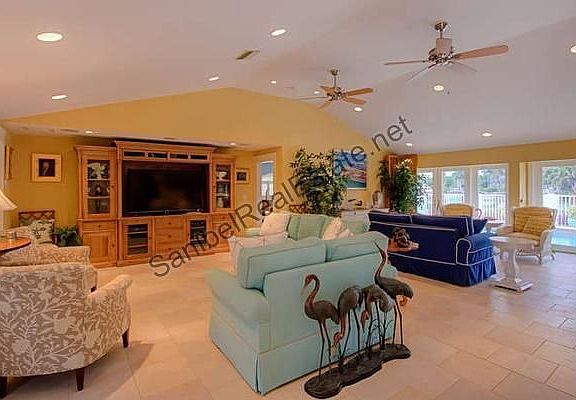 4th image of 1735 Jewel Box Dr