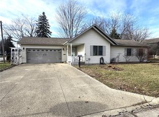 513 S Walnut St, Pana, IL