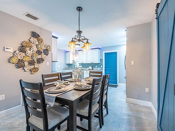 5th image of 1031 Porpoise Dr