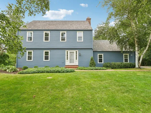 9801 North Thornapple LANE, Mequon, WI 53092