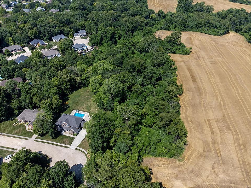 2nd image of 30 Hunters Glen Dr