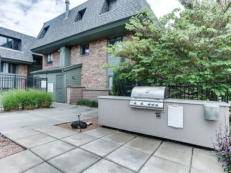 1140 Walnut Ave #22 — Photo 16
