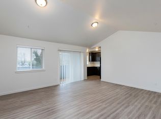108 N Trade St #203, Amity, OR 97101