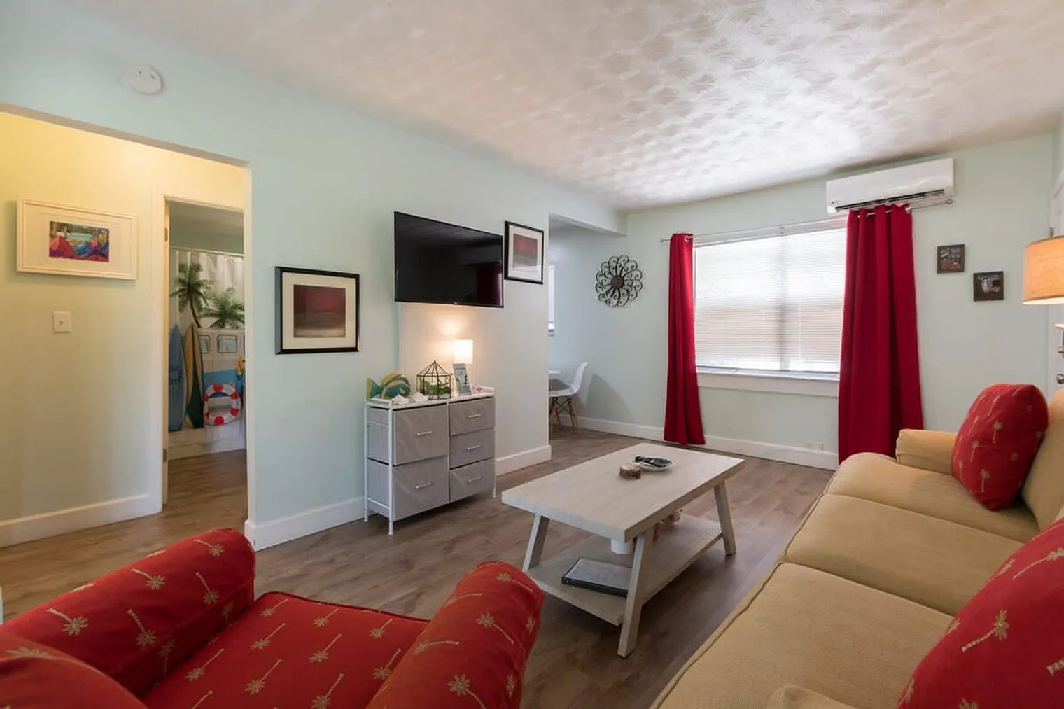 1 bed, 1.0 bath, $2,299 — Photo 2