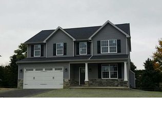 7599 Wellsbury Dr, Waterville, OH 43566