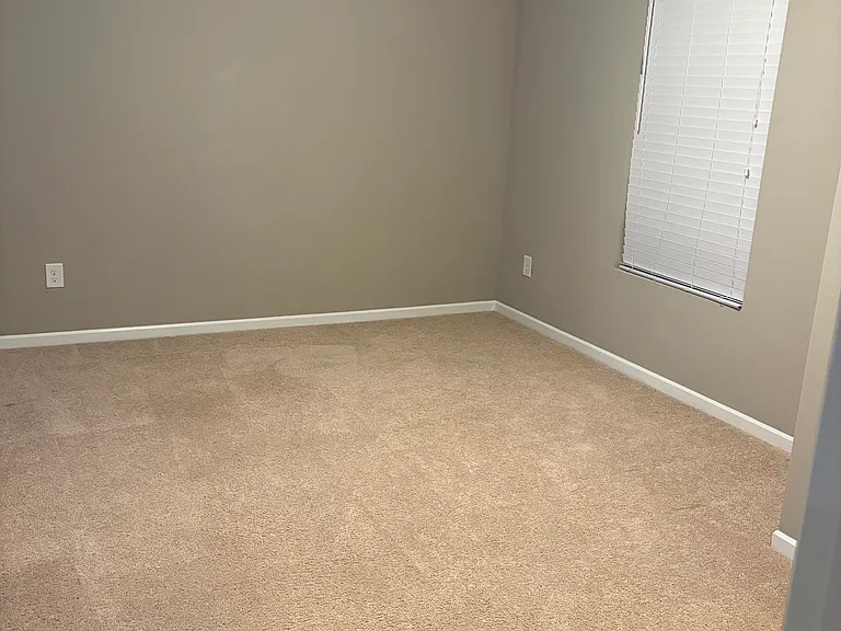 722 Sinclair Dr — Photo 8