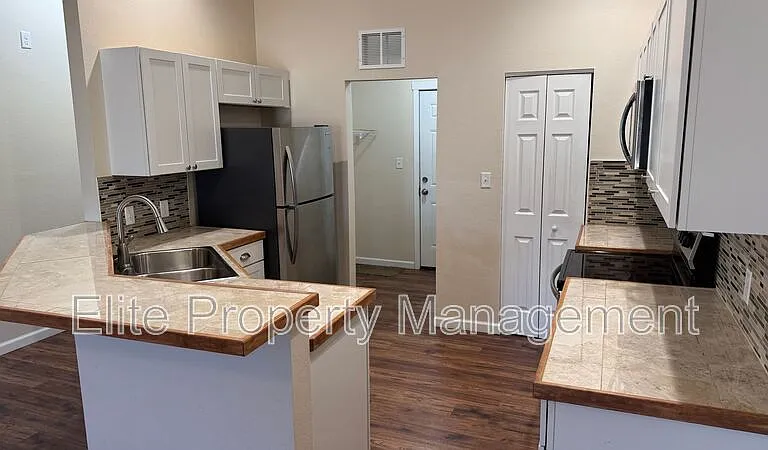 983 S Palomar Dr — Photo 7