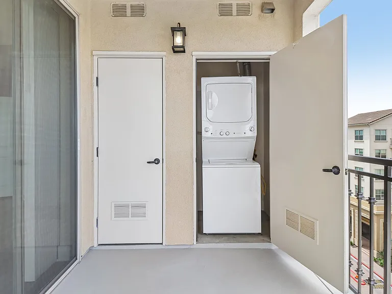 Floorplan I 3br, 2ba loft