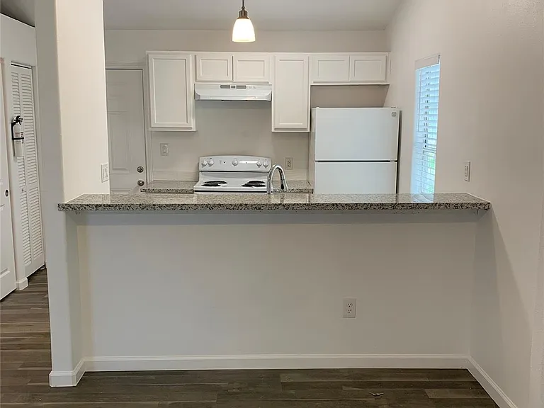 11950 Greenloch Ln — Photo 14