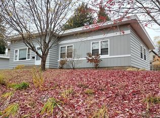 729 Dodd Rd, Saint Paul, MN 55107